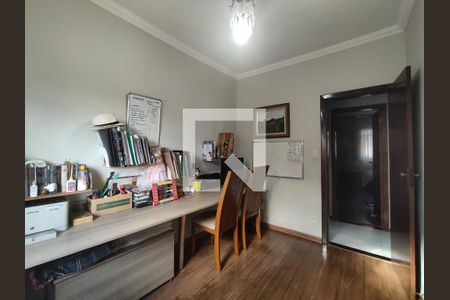 Casa à venda com 300m², 3 quartos e 2 vagasQuarto