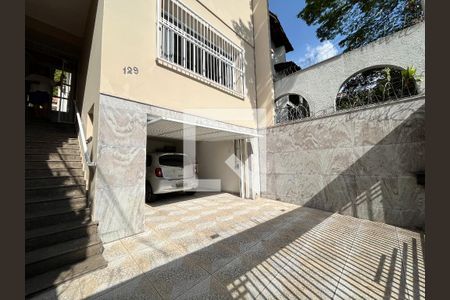 Casa à venda com 200m², 3 quartos e 2 vagasGaragem