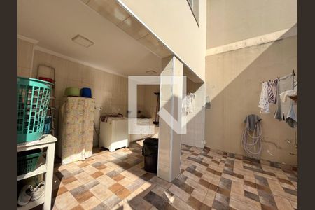 Casa à venda com 200m², 3 quartos e 2 vagasÁrea de Serviço