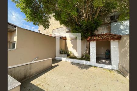 Casa à venda com 200m², 3 quartos e 2 vagasÁrea externa
