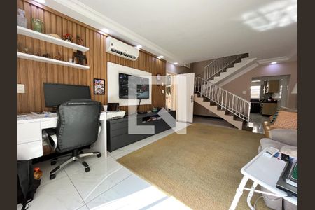 Sala de casa à venda com 3 quartos, 200m² em Vila Guarani (z Sul), São Paulo