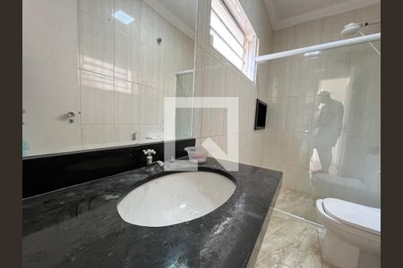 Casa à venda com 200m², 3 quartos e 2 vagasBanheiro Edícula 