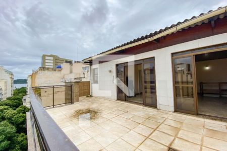 Apartamento à venda com 242m², 4 quartos e 2 vagasVista da varanda