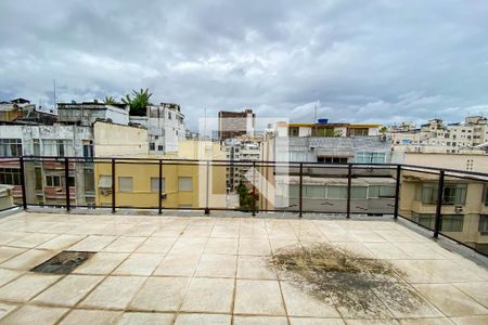 Apartamento à venda com 242m², 4 quartos e 2 vagasVaranda Superior