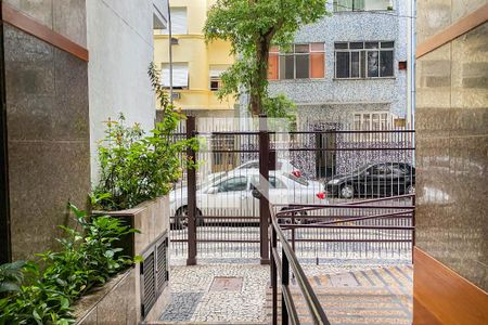 Apartamento à venda com 242m², 4 quartos e 2 vagasFachada e portaria