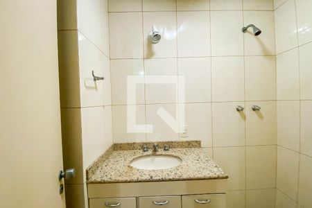 Apartamento à venda com 242m², 4 quartos e 2 vagasBanheiro da suíte 2