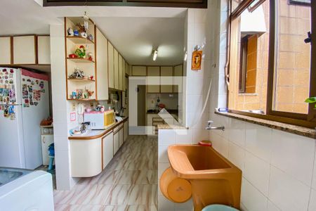 Apartamento à venda com 242m², 4 quartos e 2 vagasÁrea de Serviço