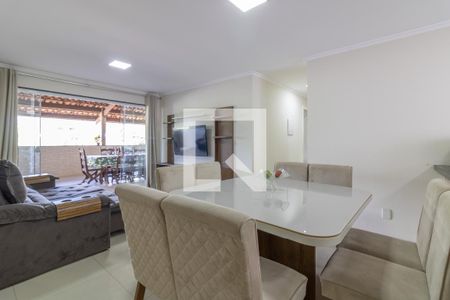 Sala de casa para alugar com 3 quartos, 130m² em Vargem Grande, Rio de Janeiro