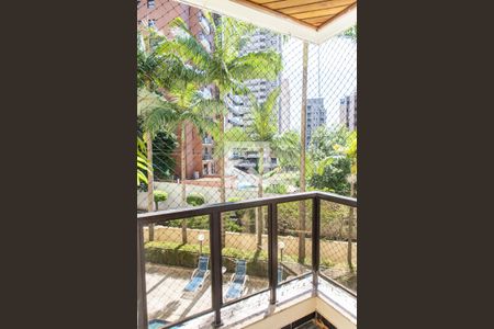 Apartamento à venda com 140m², 3 quartos e 3 vagas Apartamento à venda com 140m², 3 quartos e 3 vagasVaranda da suíte