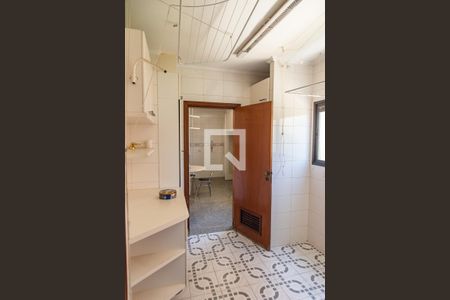 Apartamento à venda com 140m², 3 quartos e 3 vagas Apartamento à venda com 140m², 3 quartos e 3 vagasÁrea de serviço