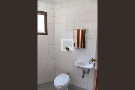 Apartamento à venda com 140m², 3 quartos e 3 vagas Apartamento à venda com 140m², 3 quartos e 3 vagasBanheiro de serviço