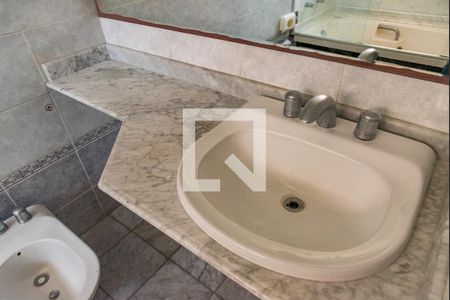 Apartamento à venda com 140m², 3 quartos e 3 vagas Apartamento à venda com 140m², 3 quartos e 3 vagasBanheiro da suíte