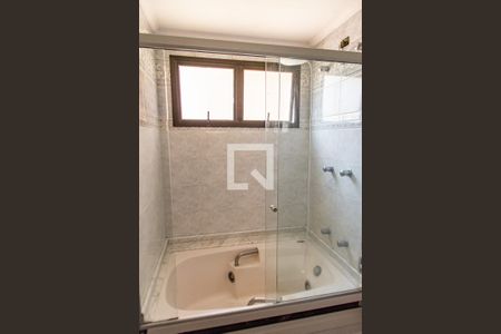 Apartamento à venda com 140m², 3 quartos e 3 vagas Apartamento à venda com 140m², 3 quartos e 3 vagasBanheiro da suíte