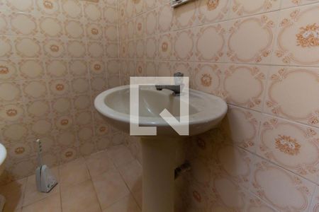 Casa à venda com 200m², 2 quartos e 1 vagaBanheiro Social