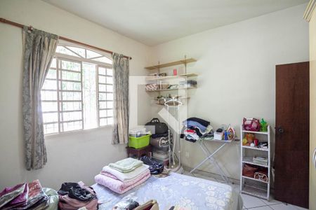 Casa à venda com 332m², 4 quartos e 3 vagasQuarto 2