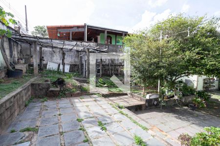 Casa à venda com 332m², 4 quartos e 3 vagasQuintal