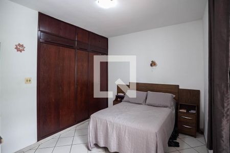 Casa à venda com 332m², 4 quartos e 3 vagasSuíte 1