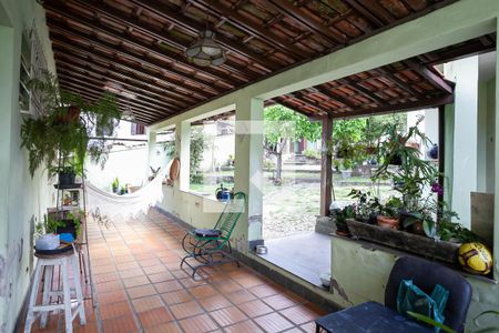 Casa à venda com 332m², 4 quartos e 3 vagasVaranda