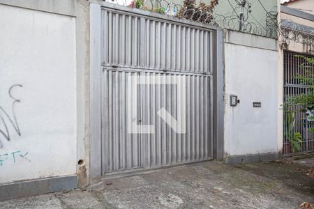 Casa à venda com 332m², 4 quartos e 3 vagasFachada