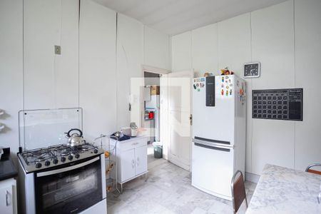 Casa à venda com 332m², 4 quartos e 3 vagasCozinha