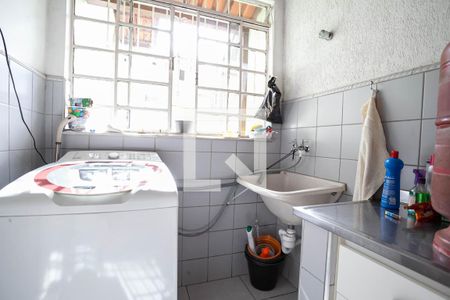 Casa à venda com 332m², 4 quartos e 3 vagasÁrea de serviço 1