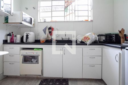 Casa à venda com 332m², 4 quartos e 3 vagasCozinha