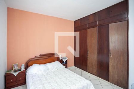 Casa à venda com 332m², 4 quartos e 3 vagasQuarto 1