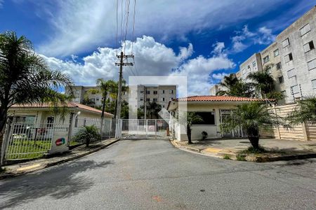 Apartamento para alugar com 43m², 2 quartos e sem vaga Apartamento para alugar com 43m², 2 quartos e sem vagaFachada