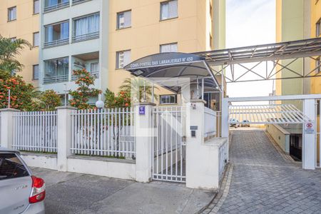 Apartamento para alugar com 64m², 3 quartos e 1 vaga Apartamento para alugar com 64m², 3 quartos e 1 vagaFachada