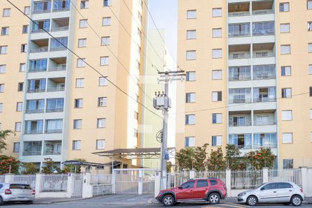 Apartamento para alugar com 64m², 3 quartos e 1 vaga Apartamento para alugar com 64m², 3 quartos e 1 vagaFachada