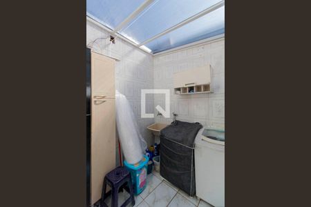 Casa à venda com 214m², 3 quartos e 2 vagas Casa à venda com 214m², 3 quartos e 2 vagasÁrea de Serviço