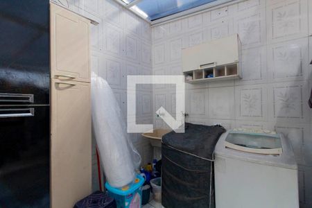 Casa à venda com 214m², 3 quartos e 2 vagas Casa à venda com 214m², 3 quartos e 2 vagasÁrea de Serviço