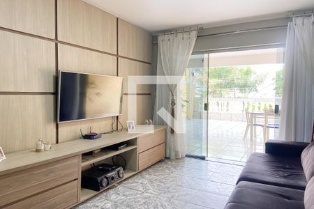 Sala de casa à venda com 3 quartos, 220m² em Veloso, Osasco