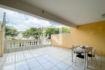 Varanda de casa para alugar com 3 quartos, 220m² em Veloso, Osasco