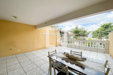 Varanda de casa à venda com 3 quartos, 220m² em Veloso, Osasco