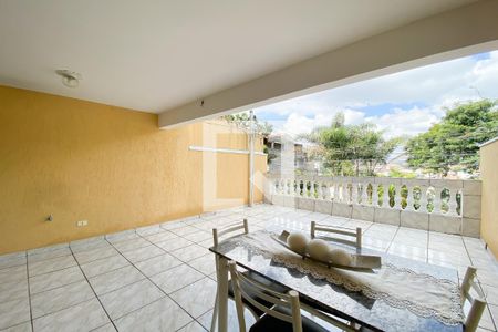 Varanda de casa para alugar com 3 quartos, 220m² em Veloso, Osasco