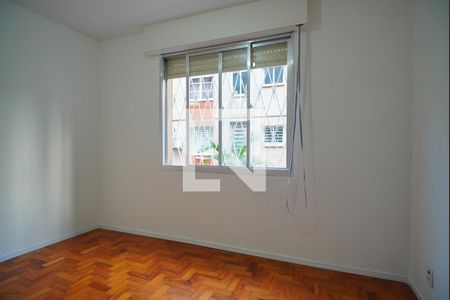 Quarto 1 de apartamento para alugar com 2 quartos, 48m² em Bela Vista, Porto Alegre