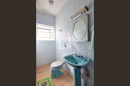 Casa à venda com 180m², 3 quartos e 8 vagasBanheiro 2