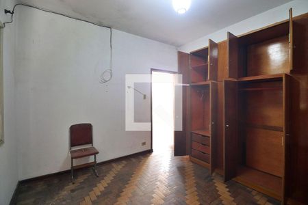 Casa à venda com 180m², 3 quartos e 8 vagasQuarto 3