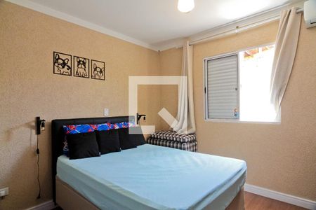 Casa à venda com 104m², 2 quartos e 2 vagas Casa à venda com 104m², 2 quartos e 2 vagasQuarto 2