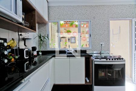 Casa à venda com 104m², 2 quartos e 2 vagas Casa à venda com 104m², 2 quartos e 2 vagasCozinha