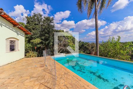 Casa à venda com 180m², 2 quartos e 1 vagaQuintal