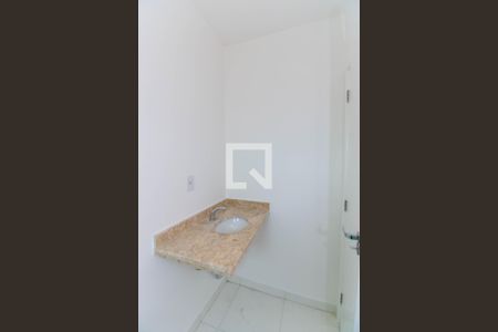 Casa de condomínio para alugar com 70m², 2 quartos e 2 vagasBanheiro da Suíte 1