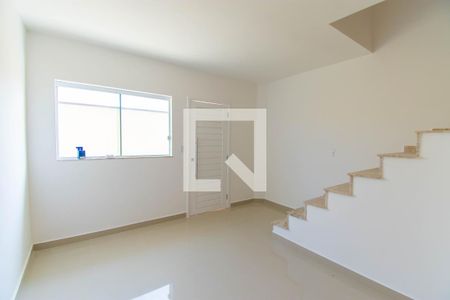 Casa de condomínio para alugar com 70m², 2 quartos e 2 vagas Casa de condomínio para alugar com 70m², 2 quartos e 2 vagasSala