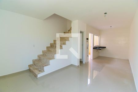 Casa de condomínio para alugar com 70m², 2 quartos e 2 vagas Casa de condomínio para alugar com 70m², 2 quartos e 2 vagasSala