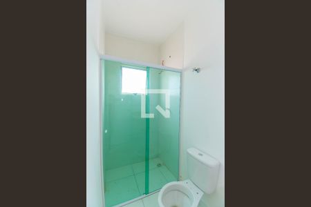 Casa de condomínio para alugar com 70m², 2 quartos e 2 vagasBanheiro da Suíte 1