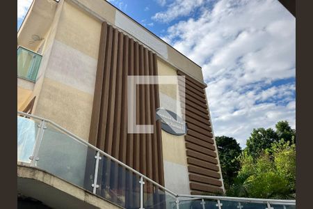 Casa de condomínio para alugar com 70m², 2 quartos e 2 vagasFachada