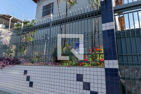 Casa à venda com 106m², 3 quartos e 1 vaga Casa à venda com 106m², 3 quartos e 1 vagaPlaquinha