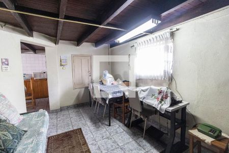 Casa à venda com 140m², 3 quartos e 1 vagaQuarto de serviço