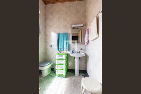 Casa à venda com 140m², 3 quartos e 1 vagaBanheiro